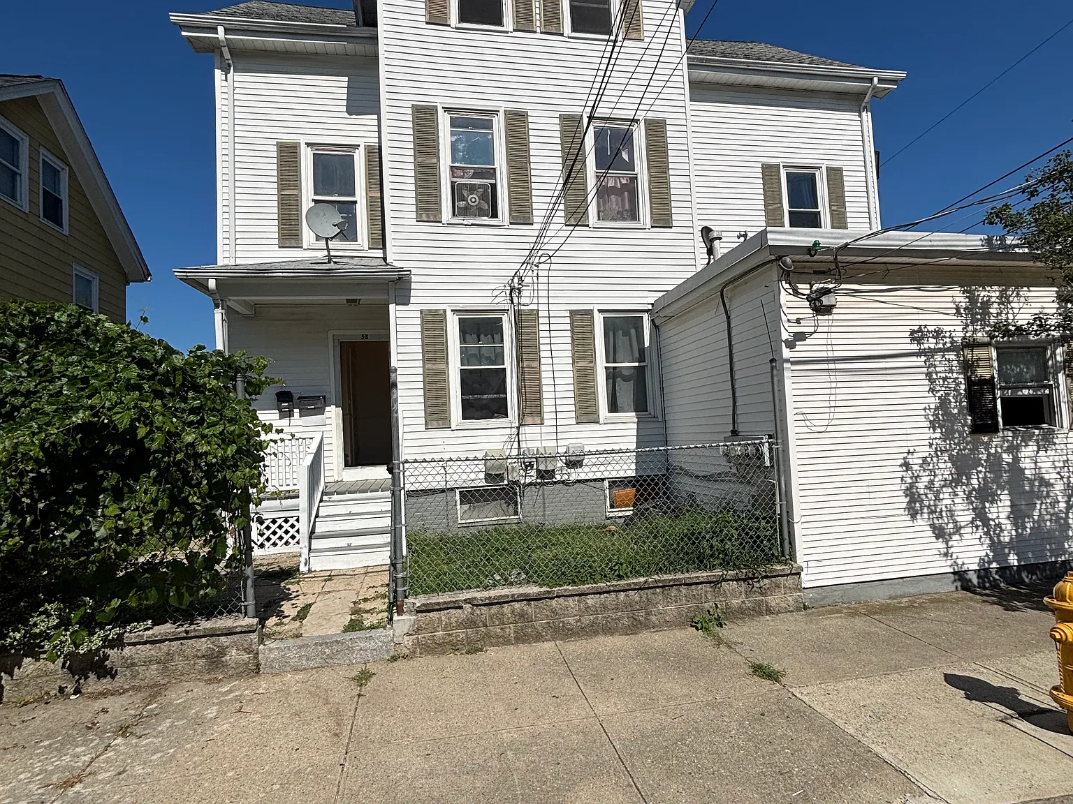 3 bed, 998 sqft, $1,800 — Photo 1
