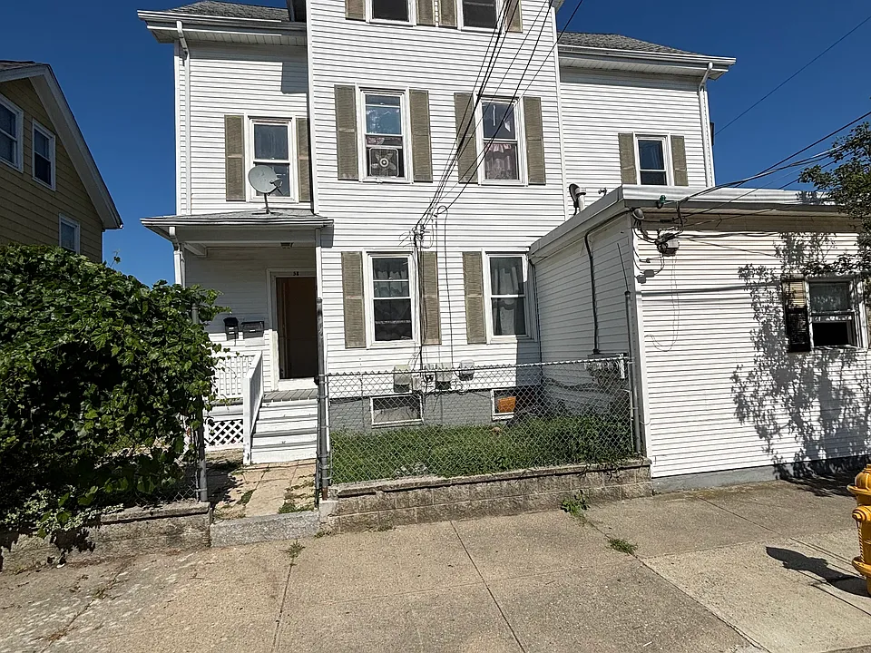 58 Arch St #3