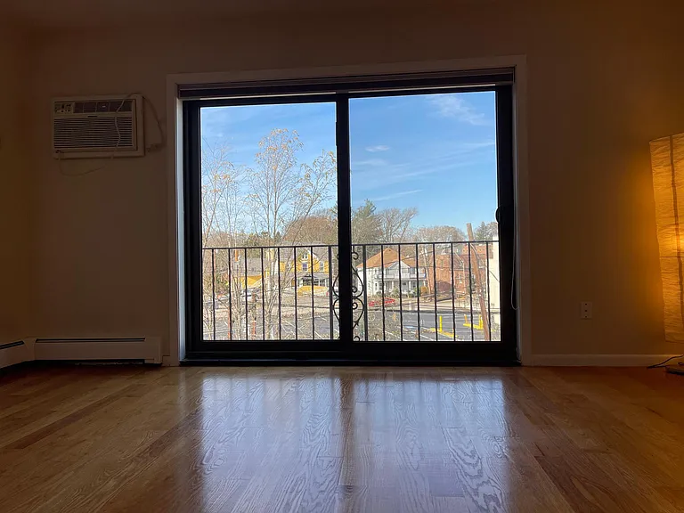 33 Paul St #37 — Photo 2