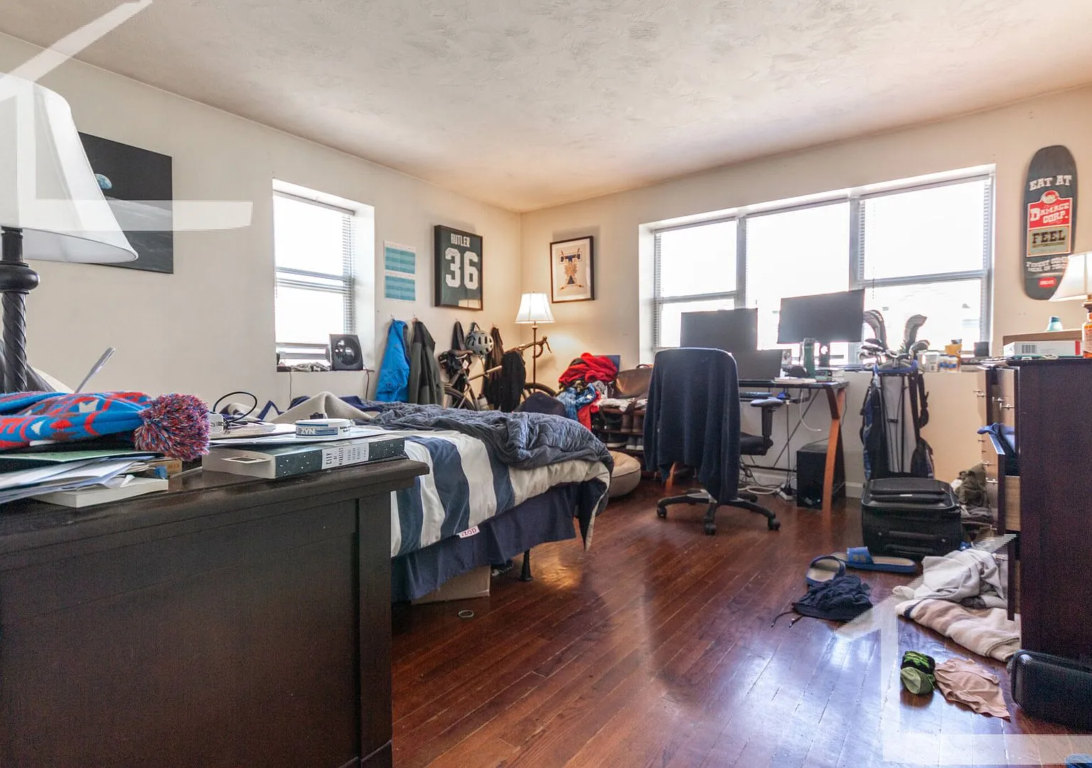 Hott 2 Bed In Allston — Photo 2