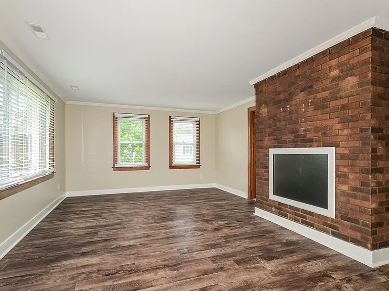 1836 Morven Ave — Photo 4