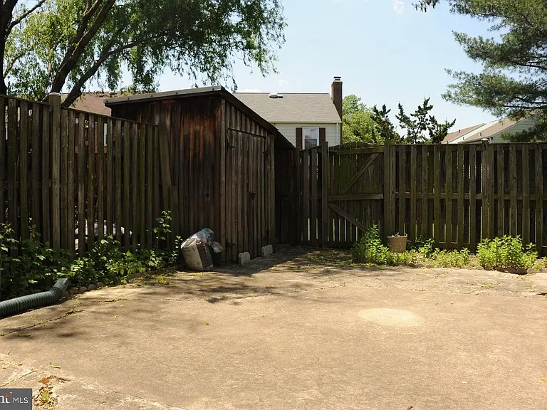 6612 Forbush Ct — Photo 10