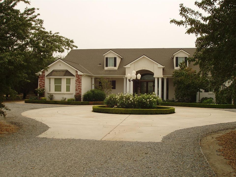 1st image of 3421 W Saginaw Ave
