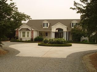 3421 W Saginaw Ave, Caruthers, CA 93609