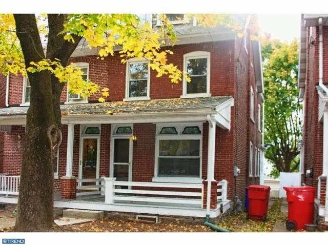 387 Spruce St photo 1