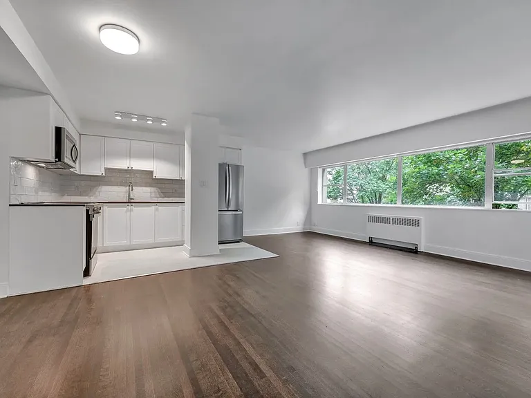 1371 Harwood St #301 — Photo 5