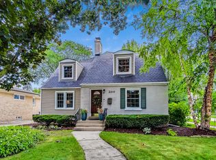 200 S Wa Pella Ave, Mount Prospect, IL 60056