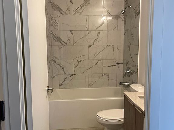 5th image of 36 Forest Manor Rd #304