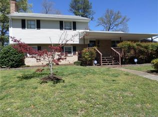 904 Yorkshire Rd, Colonial Heights, VA 23834