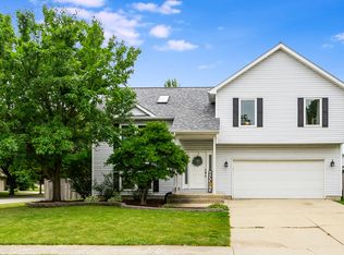 805 Edgerton Dr, Joliet, IL 60435