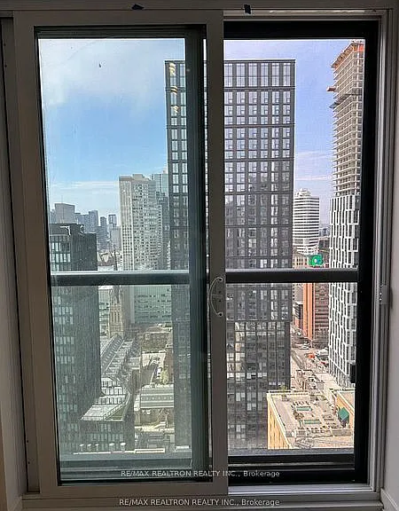 65 Mutual St #2906 — Photo 10
