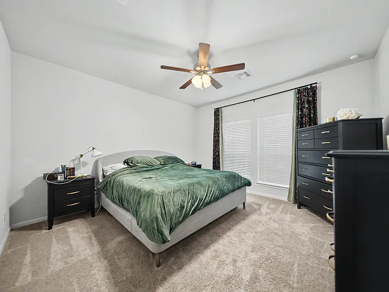 612 Pipe Creek Dr — Photo 12