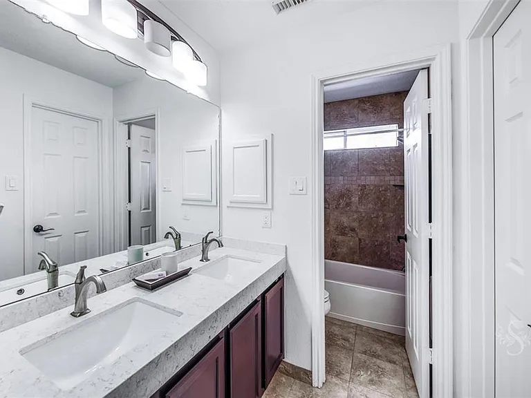 2211 Merrill Hills Cir — Photo 20