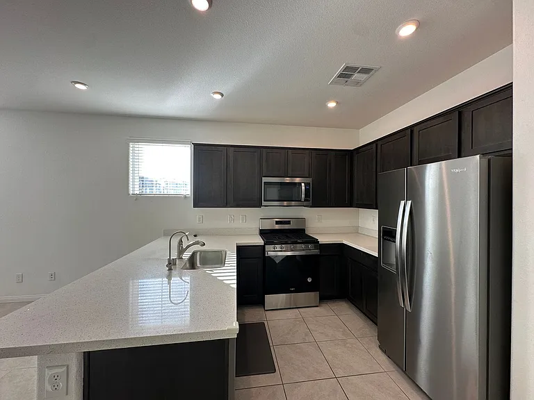 1132 Heliodor Ave — Photo 20