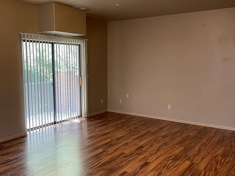 404 S Johnson St #7 — Photo 6