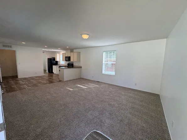 17311 E Us Highway 40 Unit G-7, Independence, MO 64055