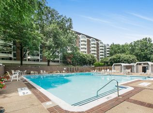 700 7th St SW APT 137, Washington, DC 20024