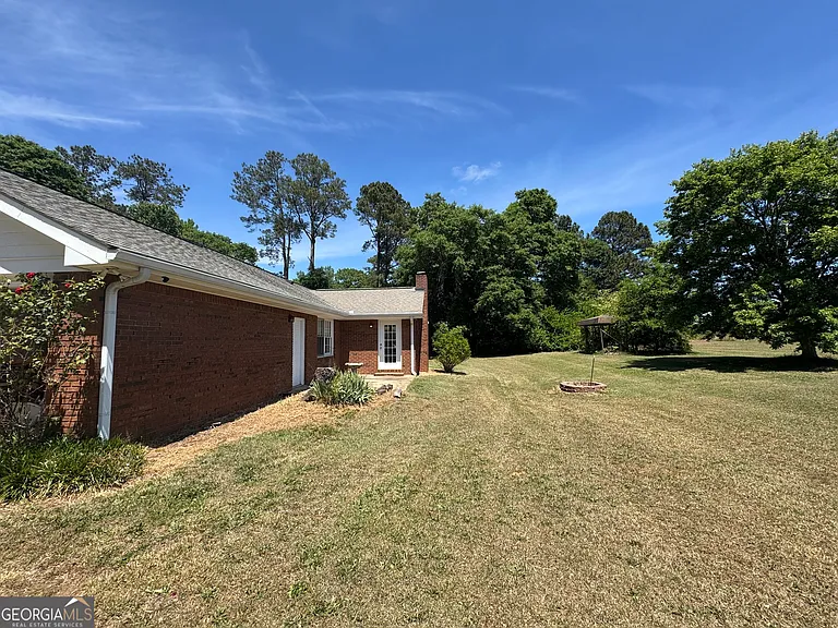 1041 Limmerick Dr — Photo 5