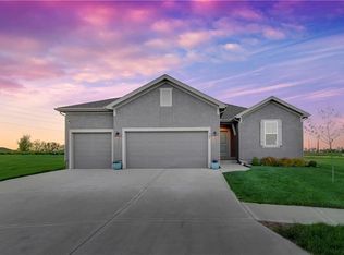 702 Quincy Ct, Belton, MO 64012