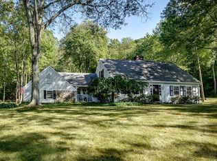 33 Old Farm Rd, Dover, MA 02030