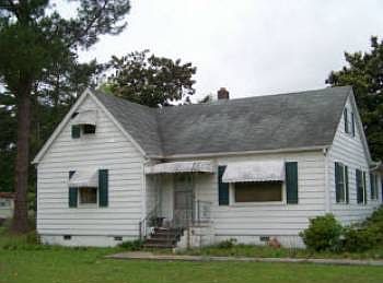 1st image of 312 Dahlia St