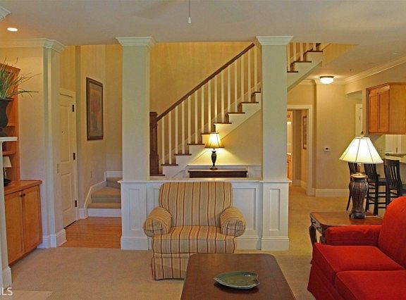 5th image of 1040 Creekside Unit E