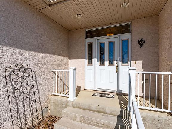 3rd image of 35 S Lake Rdg