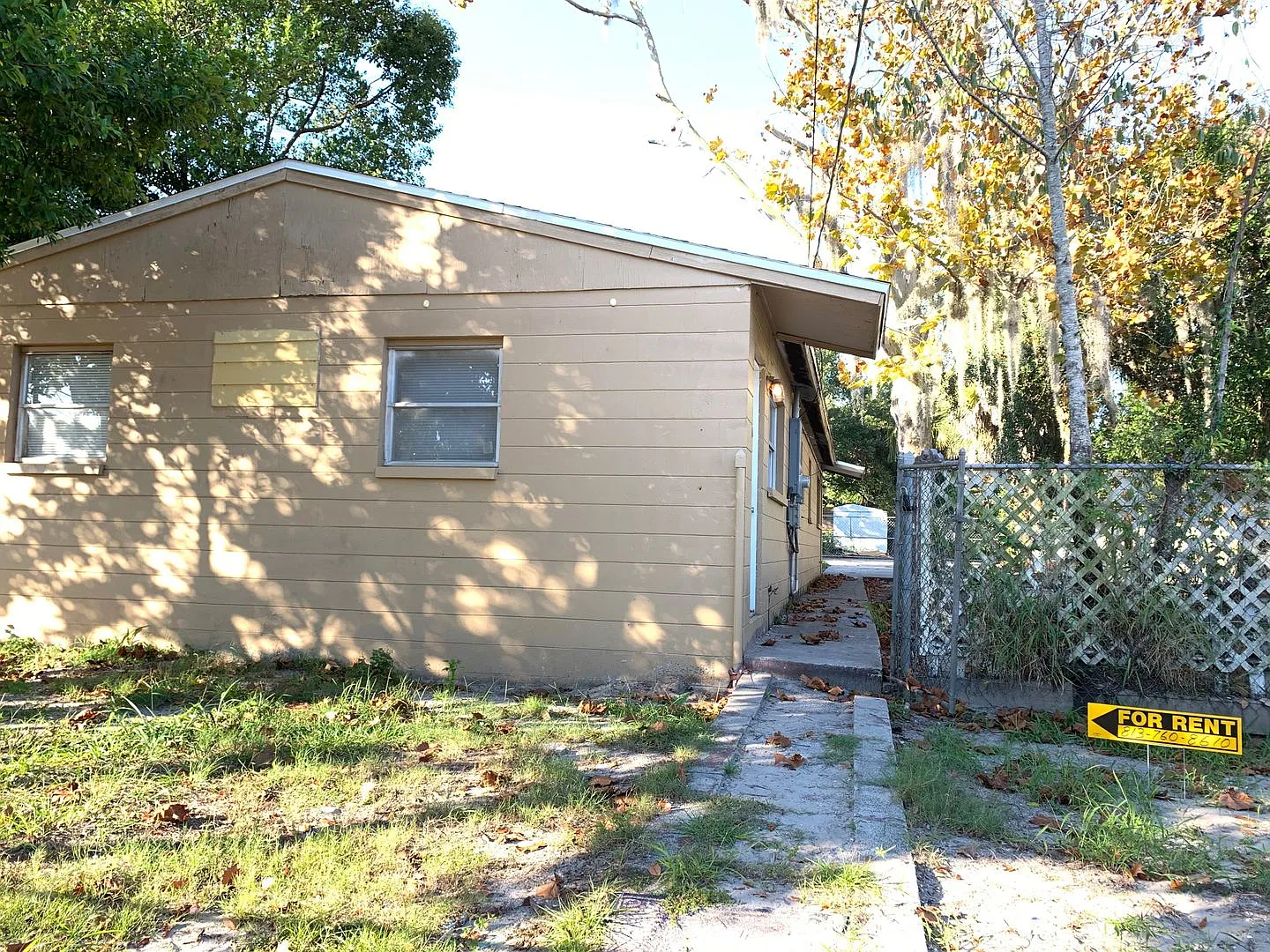 4bed/2bath Single Family Home $1250/month — Photo 1