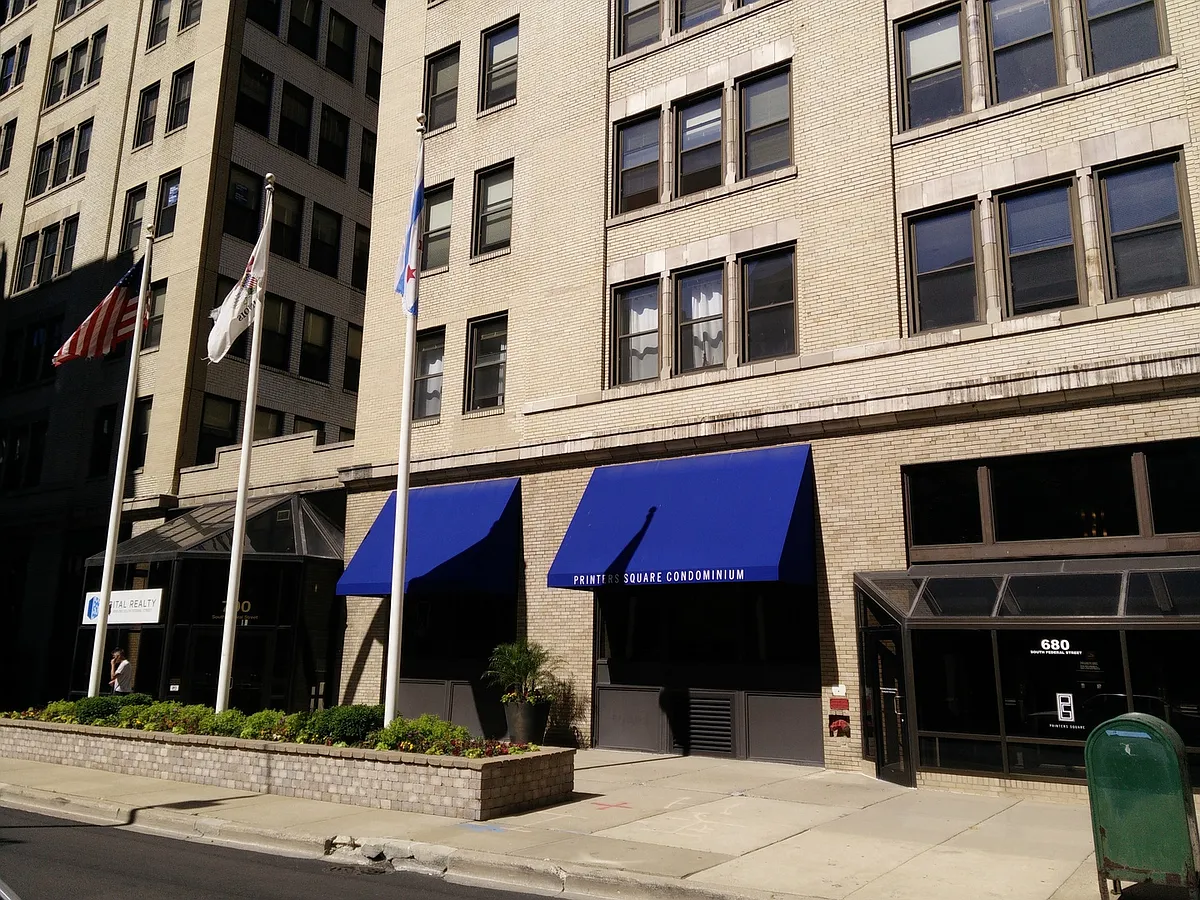 Building Photo - 640 S Federal St #403