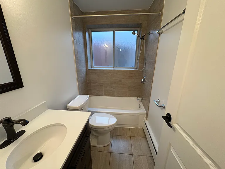 21 Balmoral Ave S #304 — Photo 11
