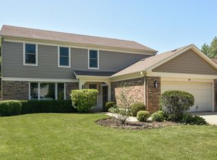 14 Newtown Ct W, Buffalo Grove, IL