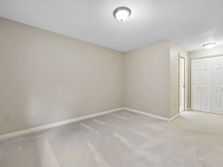 1012 Irving St SW — Photo 16