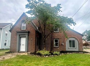 817 1st St NE, Massillon, OH