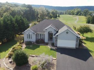 532 Wampum Ln, Hedgesville, WV 25427