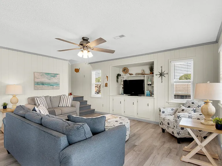 301 Chelsea Dr — Photo 31
