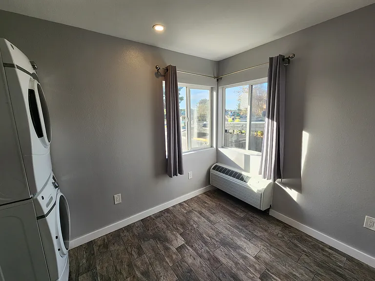 1313 W Morena Blvd #19 — Photo 30