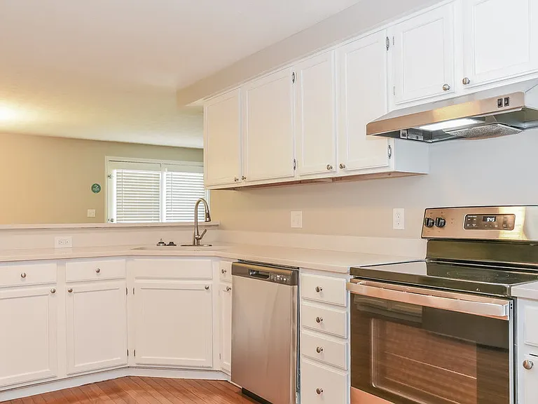 1204 Daylight Dr — Photo 5