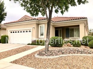 19389 Galloping Hill Rd, Apple Valley, CA 92308
