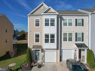 35 Landis Ct, Falling Waters, WV 25419