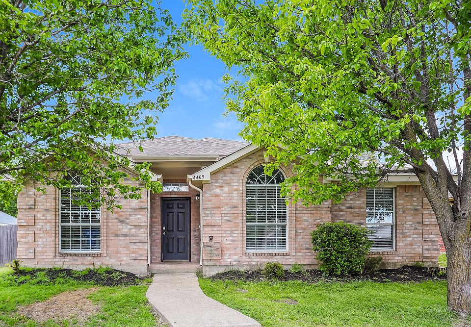 1st image of 4405 Crystal Ln