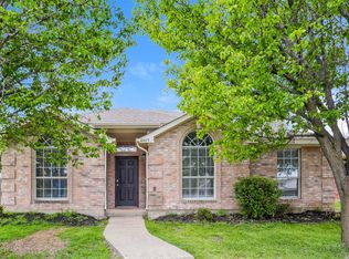 4405 Crystal Ln, Garland, TX 75043