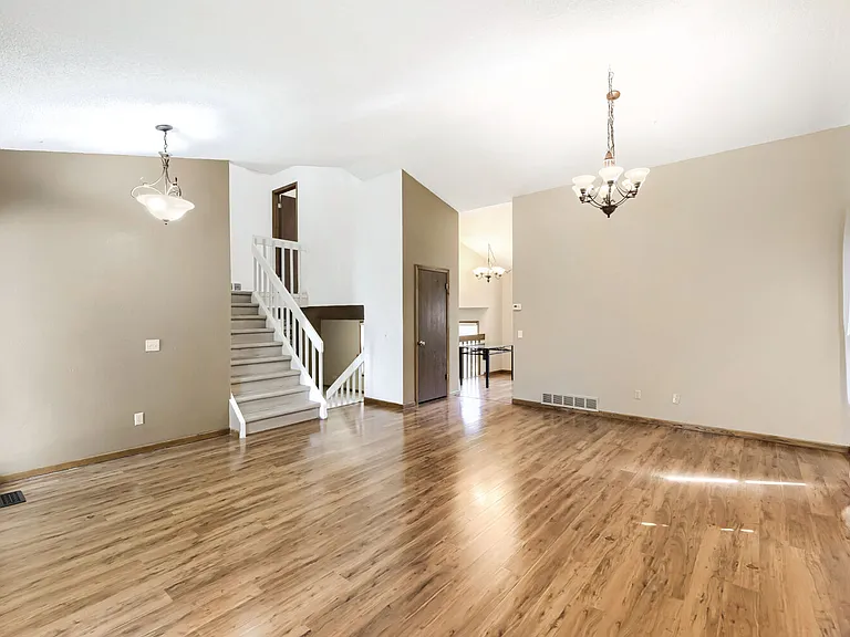18911 E Loyola Cir — Photo 4