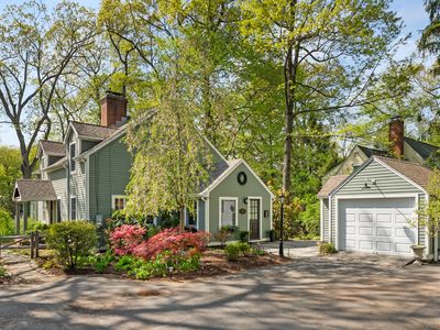 353 Ridgewood Road, West Hartford, CT, 06107
