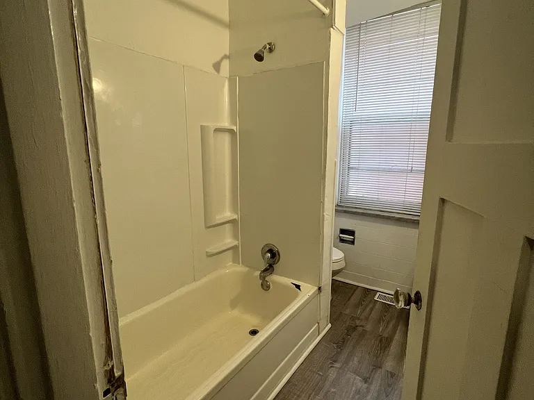 6041 Waterman Blvd — Photo 6