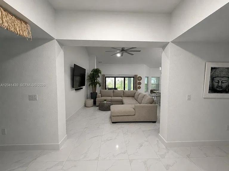 1006 Rush Ave — Photo 8