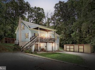 6031 Mountain Rd, Dover, PA 17315