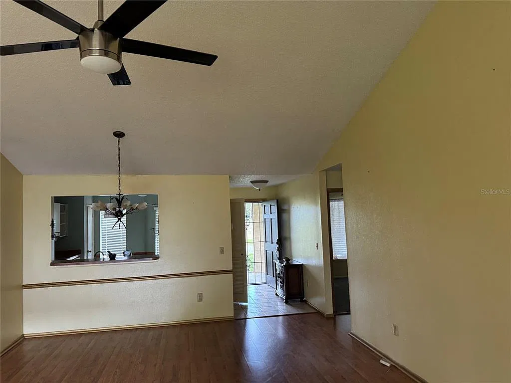 3 bed, 2.0 bath, 1530 sqft, $2,300 — Photo 4