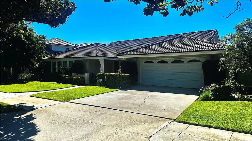 4 bed, 2762 sqft, $6,250 — Photo 3