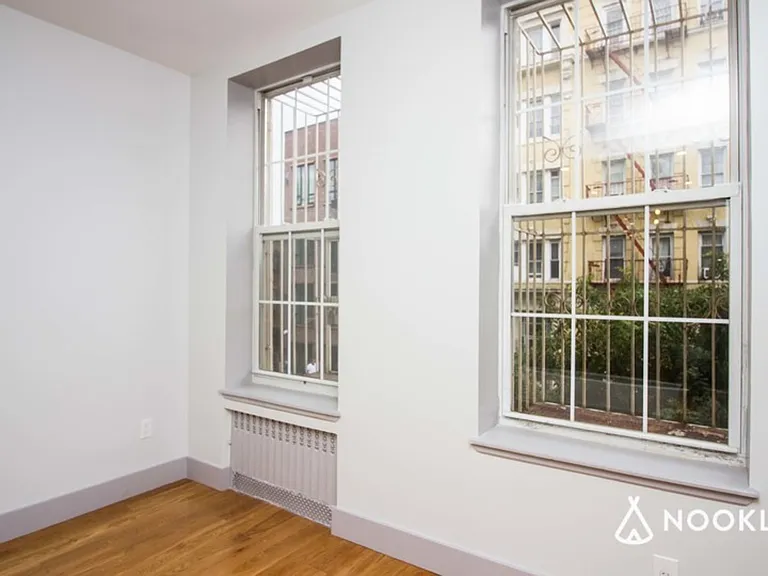 379 S 5th St #4L — Photo 7