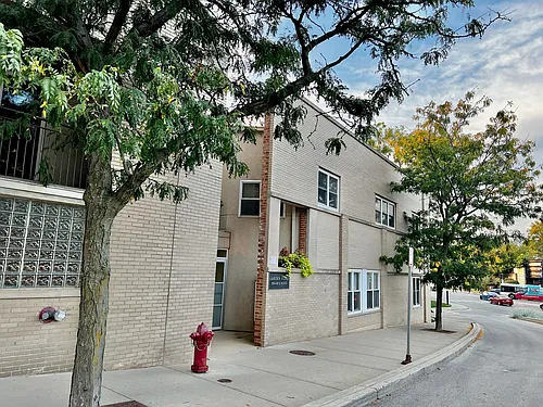 1834 Ridge Ave #101 Photo 1